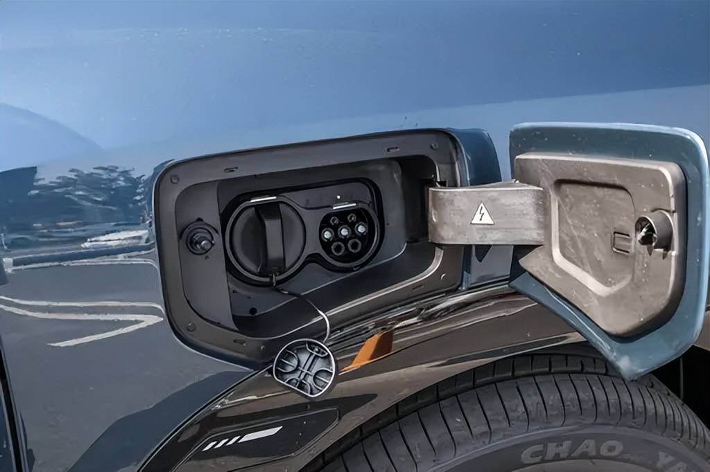 广汽埃安官网首页_广汽集团埃安s_体验广汽埃安AION UT的驾驶乐趣