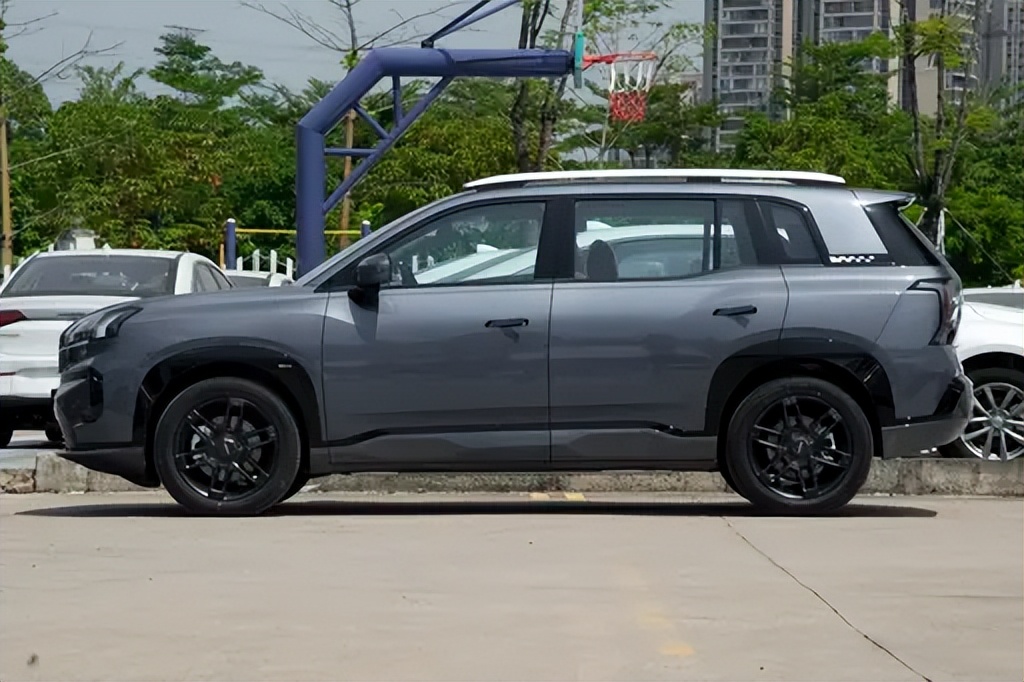 广汽埃安官网首页_广汽集团埃安s_体验广汽埃安AION UT的驾驶乐趣