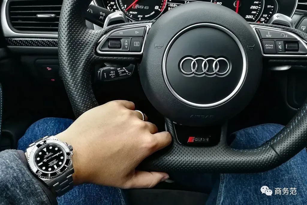 豪车兰博基尼_豪华的兰博基尼_兰博基尼的车主故事与奢华生活