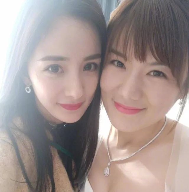 杨幂主流电影圈_杨幂的影视作品对观众的影响_杨幂作品播放量