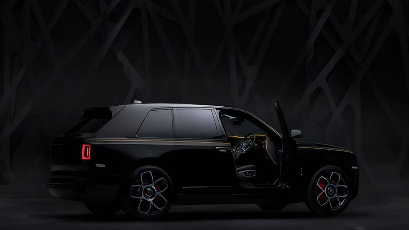 劳斯莱斯的经典轮廓与现代风格_劳斯莱斯轮毂样式_家装现代简约风格