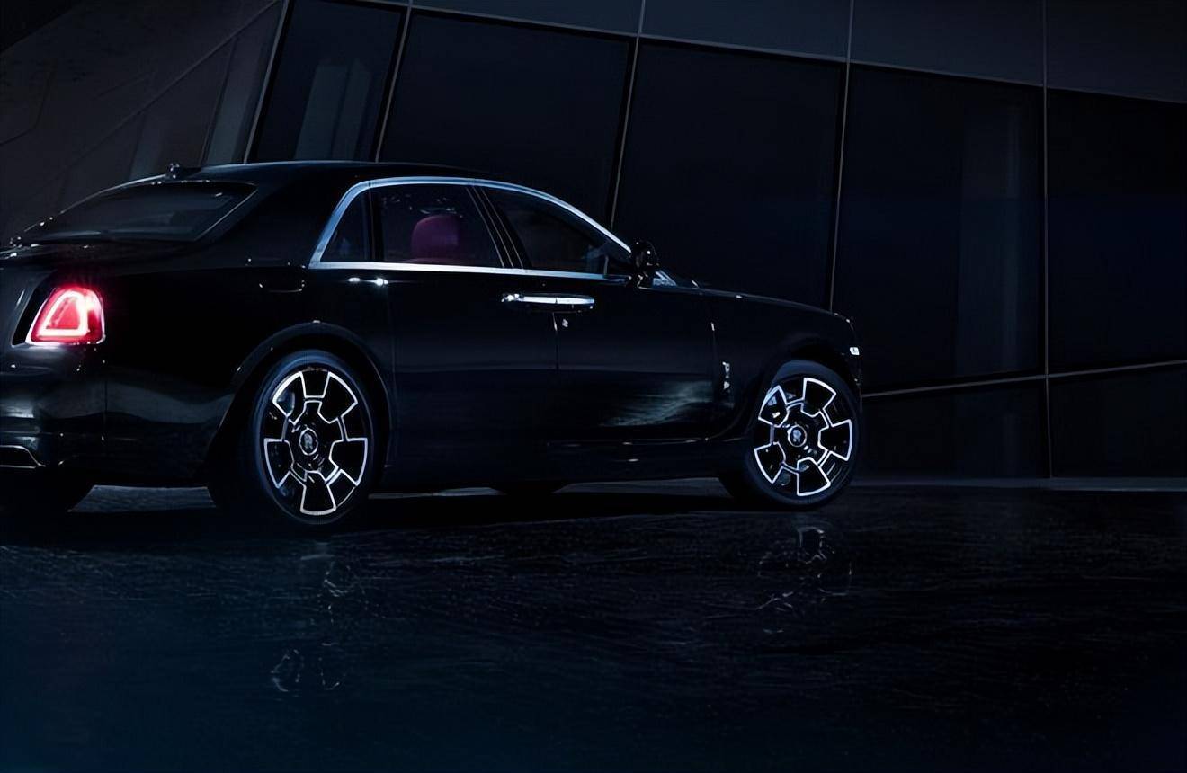 劳斯莱斯的经典轮廓与现代风格_家装现代简约风格_劳斯莱斯轮毂样式