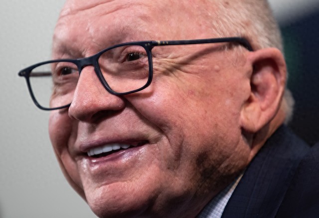 李嘉诚力场_李嘉诚政治嗅觉_李嘉诚的商业直觉与判断力