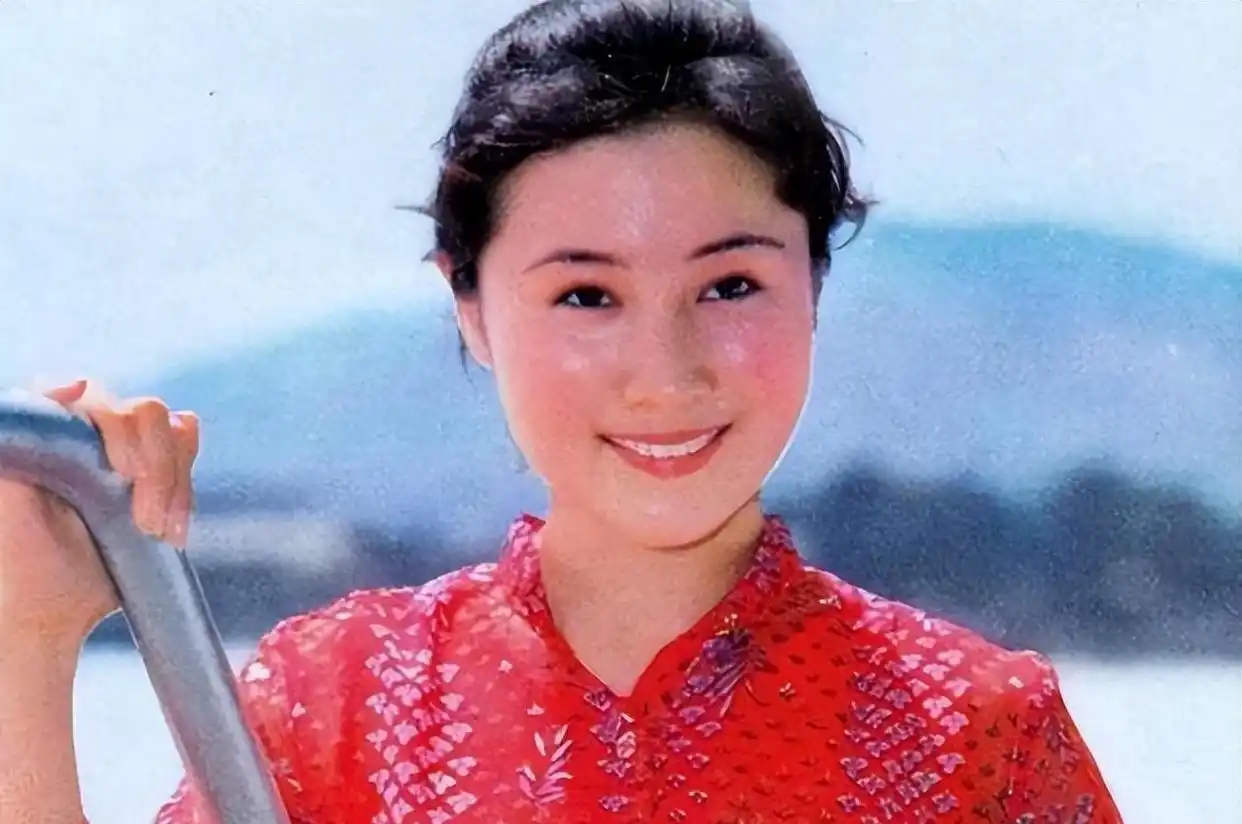 武术巨星李连杰_李连杰:从武术天才到国际影星_武术奇才李连杰