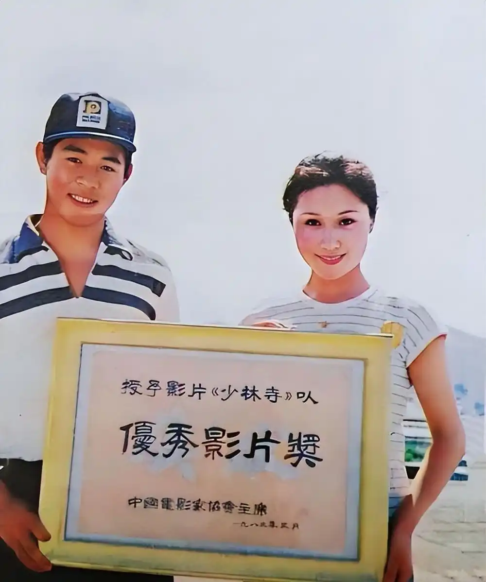 武术奇才李连杰_李连杰:从武术天才到国际影星_武术巨星李连杰