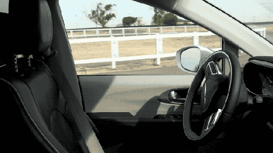 凯迪拉克经典名车与传奇驾驶人故事_凯迪拉克传奇车型_凯迪拉克的一个故事