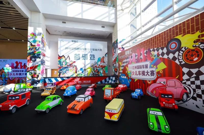 凯迪拉克的一个故事_凯迪拉克传奇车型_凯迪拉克经典名车与传奇驾驶人故事