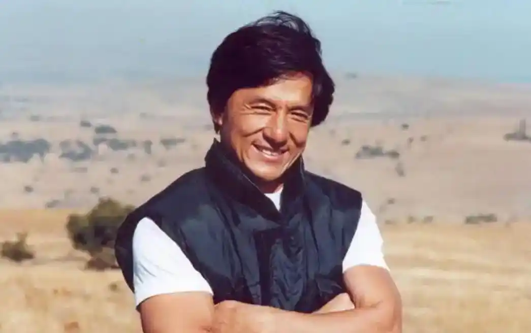 成龙的个人品牌与商业成就_成龙自创品牌_成龙成就商业个人品牌有哪些