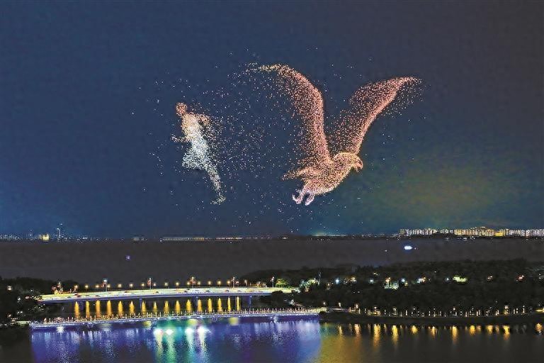 无人表演的剧场_无人机表演团队费用_无人机表演的幕后工作与团队协作