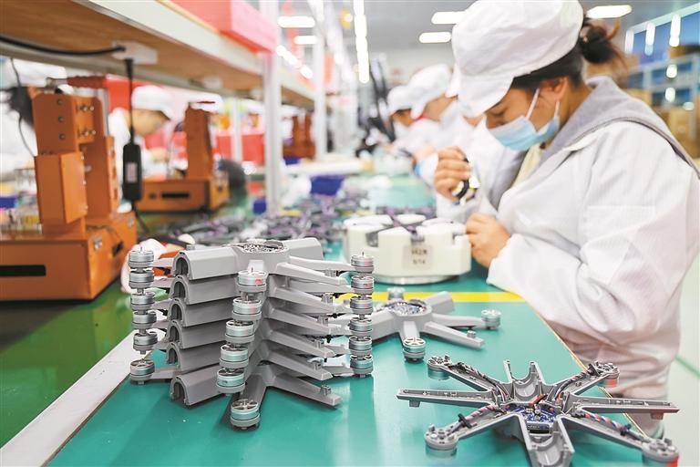 无人表演的剧场_无人机表演的幕后工作与团队协作_无人机表演团队费用