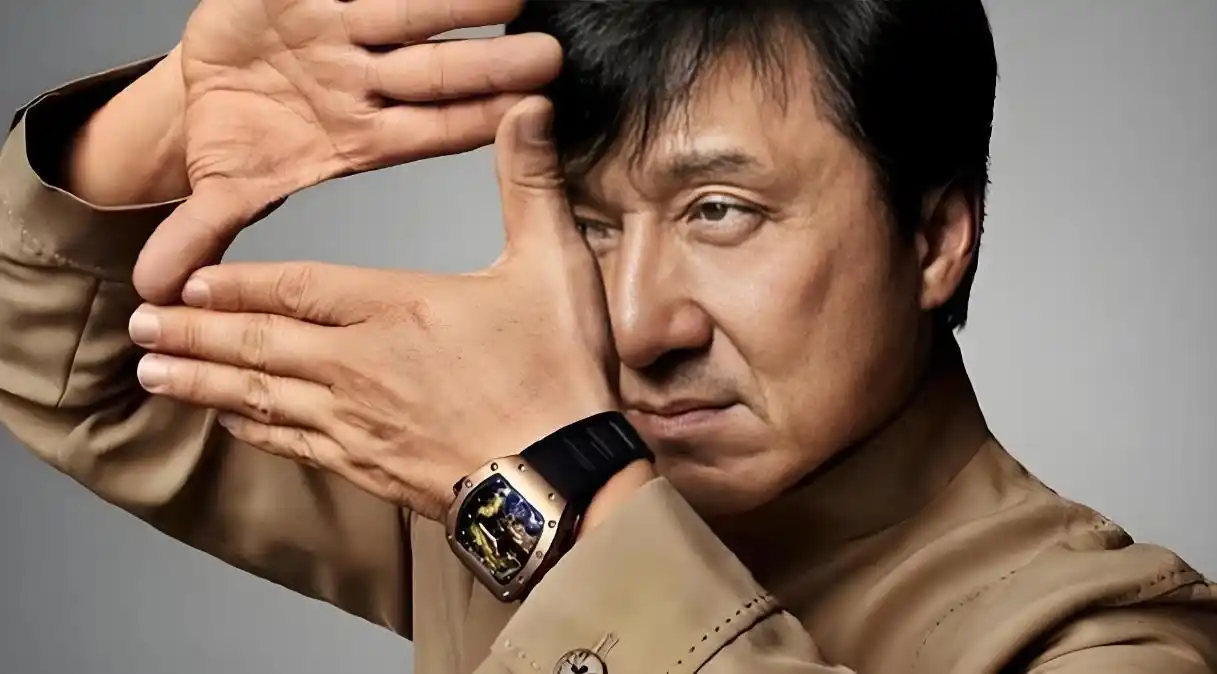 成龙的个人品牌与商业成就_成龙成就商业个人品牌有哪些_成龙成就商业个人品牌是什么