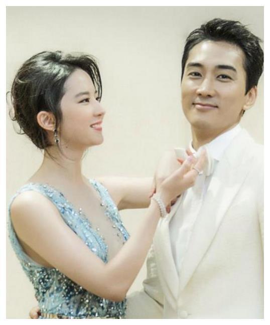 刘亦菲的职业生涯：高峰与挑战_我的职业老千生涯1_使命召唤9生涯挑战