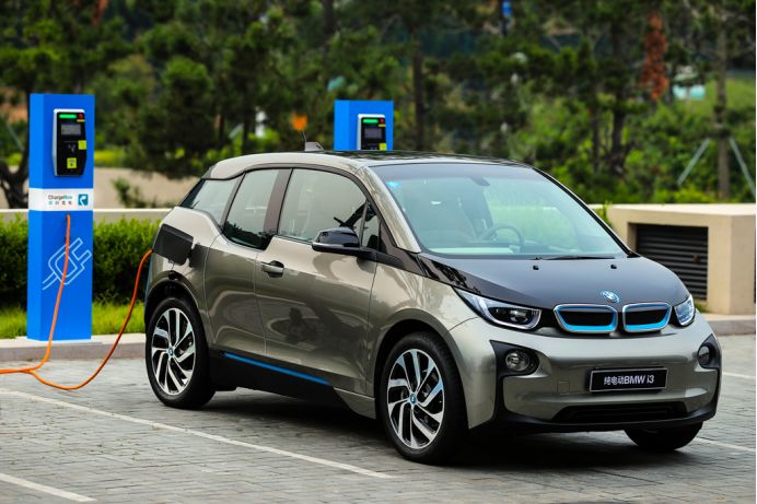 新春看车企 | 再创销量记录 宝马2019年将发起密集产品攻势