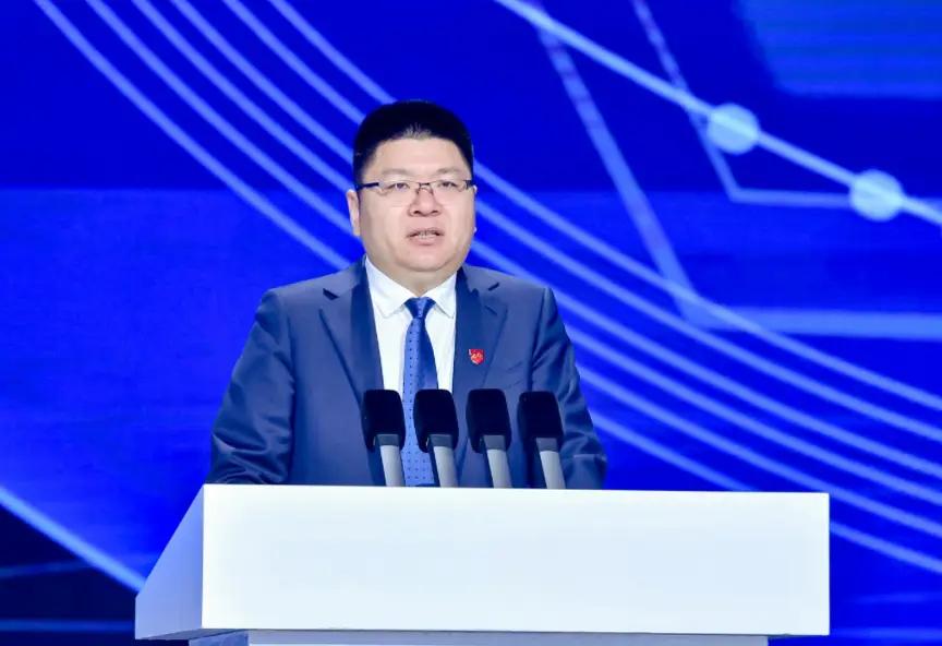 面对市场的不确定性，新能源汽车应如何调整战略？_能源战略规划_能源战略布局