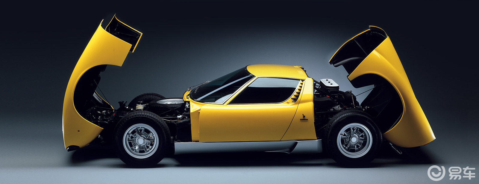 兰博基尼的经典赛车与现代赛车技术_兰博基尼概念赛车_兰博基尼赛车视频表演