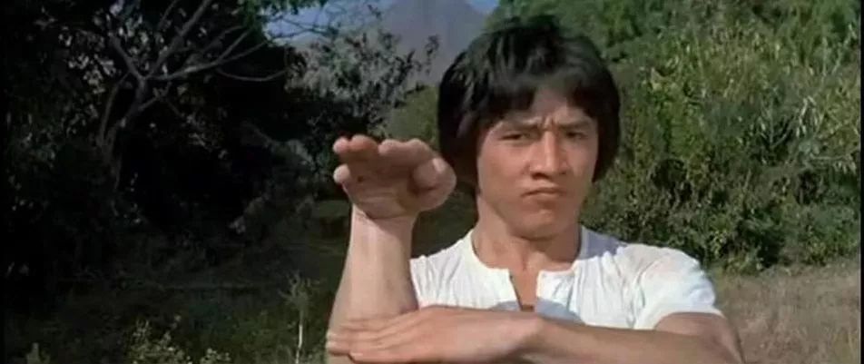 成龙duang特效_成龙特效镜头_成龙与电影特效的创新