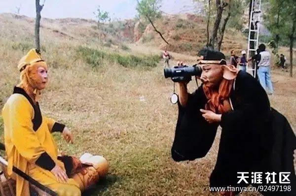 金巧巧的经典表演回顾_回顾表演经典金巧巧歌词_历年春晚经典歌曲回顾