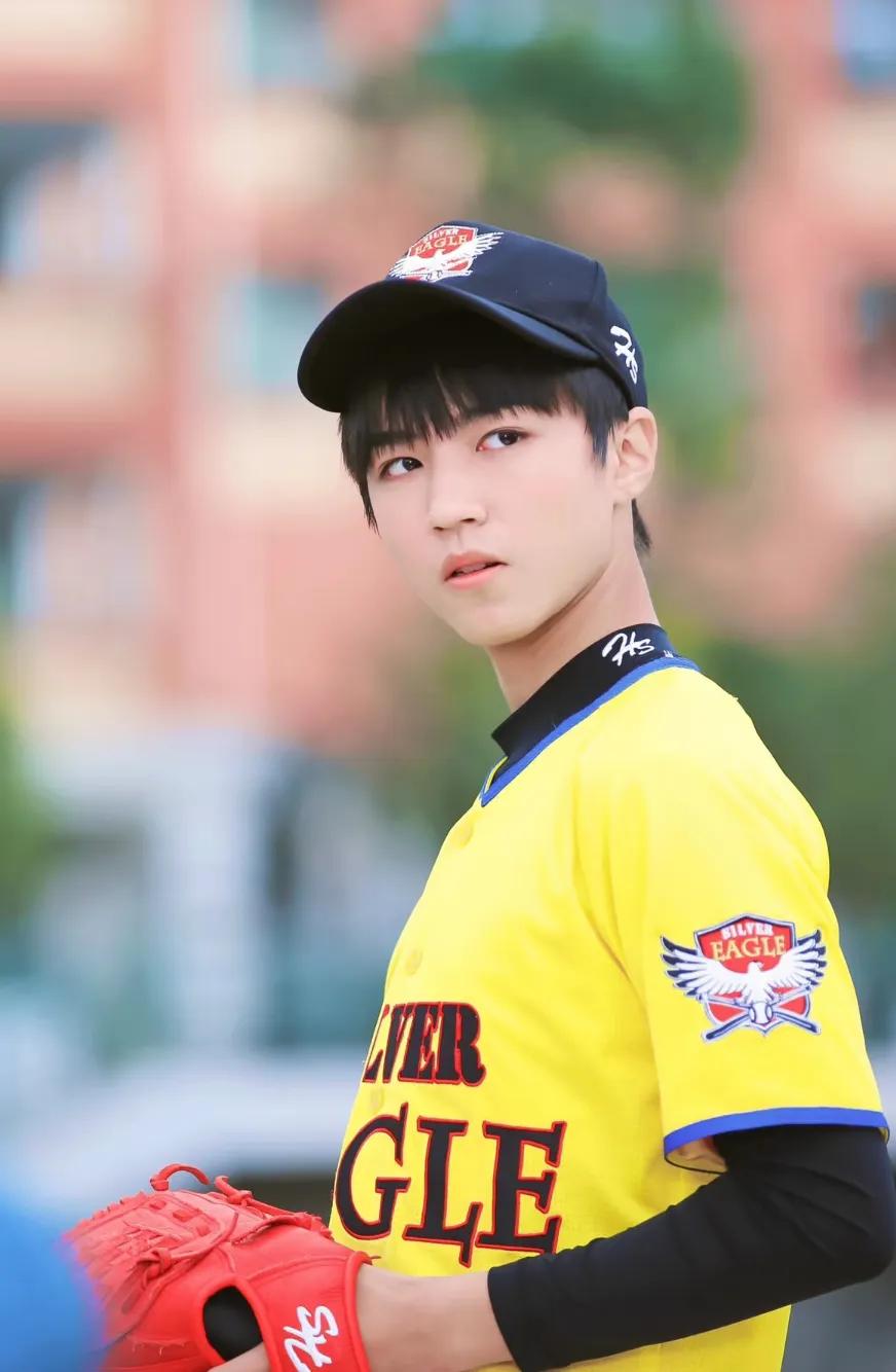 王俊凯_王俊凯演的电影_王俊凯身高