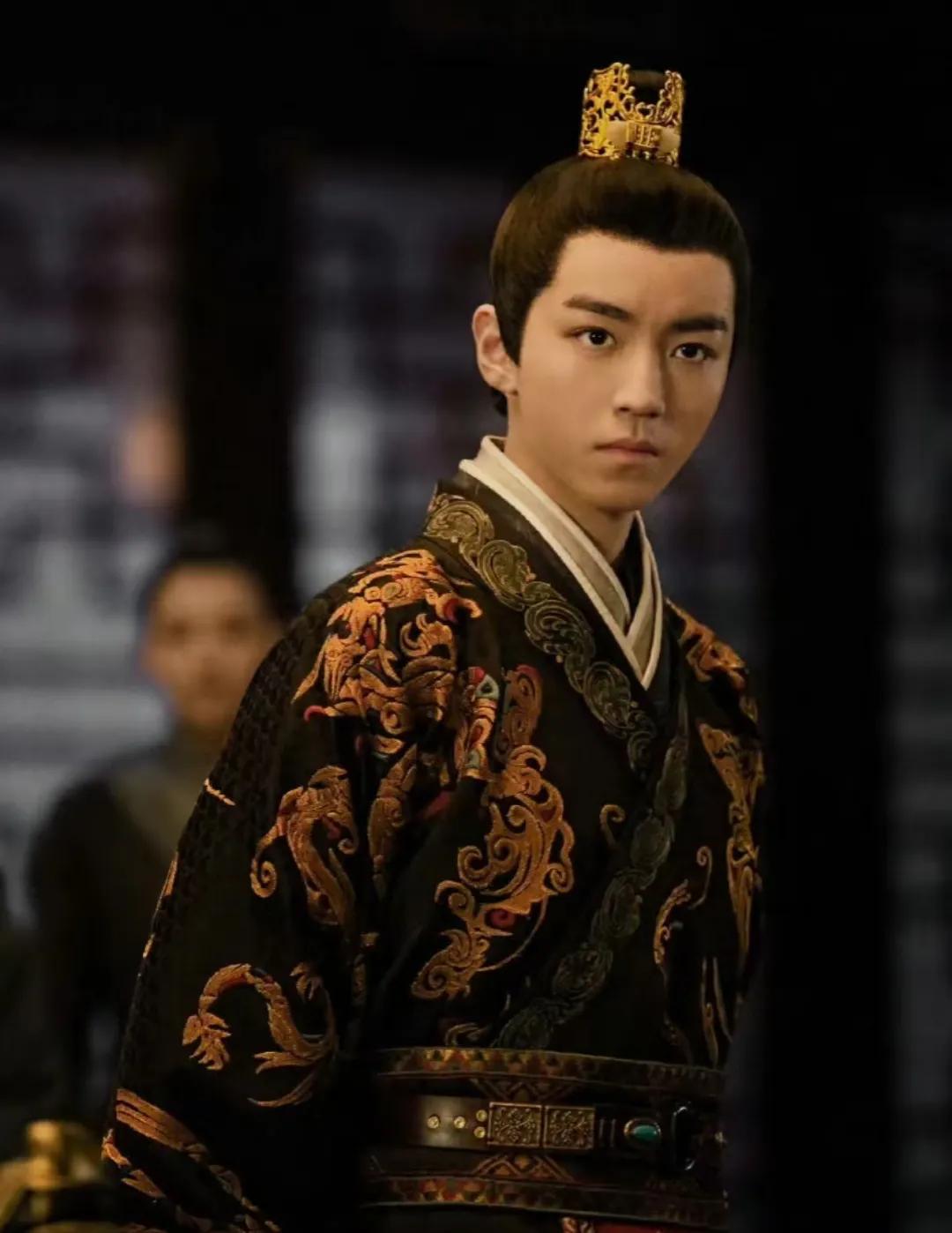 王俊凯身高_王俊凯演的电影_王俊凯