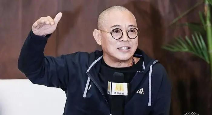 李连杰慈善基金会_李连杰做慈善捐了多少_李连杰在慈善活动中的表现