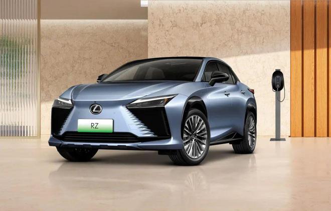 宝马的安全性能如何塑造品牌形象？_宝马品牌形象设计_宝马品牌行为四句话