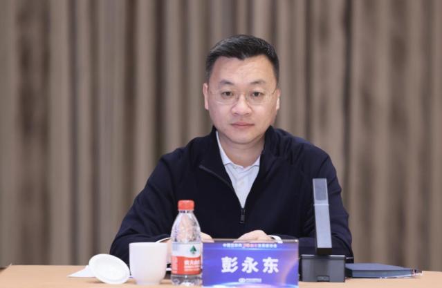 雷军谈未来的发展_雷军如何推动国际化进程_雷军说的趋势是什么