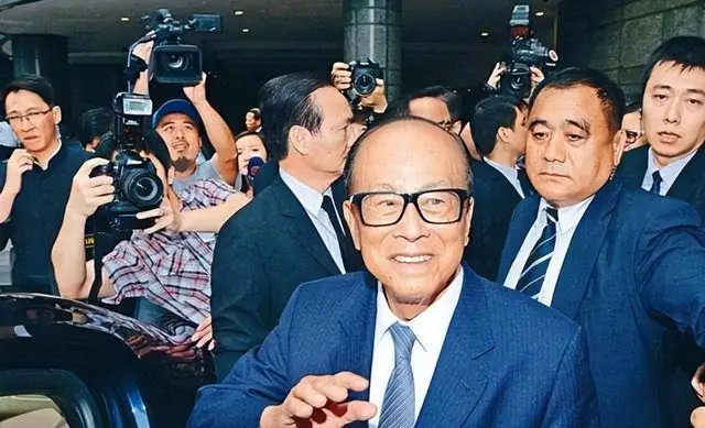 李嘉诚投资科技公司最成功_李嘉诚投资tru_李嘉诚与科技投资的布局