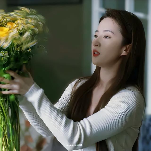 形容人成长蜕变的诗句_刘亦菲的成长与蜕变_刘亦菲变了