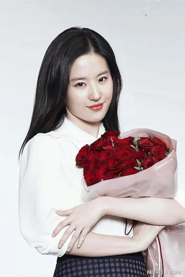 形容人成长蜕变的诗句_刘亦菲的成长与蜕变_刘亦菲变了