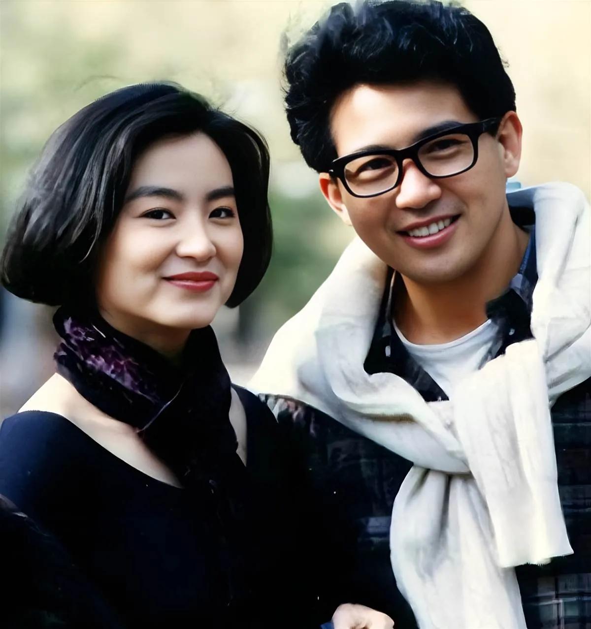 林青霞与粉丝的动人故事_林青霞动图_爱丝人允儿薄丝