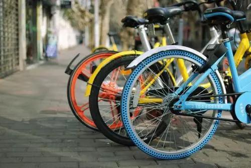 出行绿色汽车环境方式选择什么_汽车与环境：如何选择绿色出行方式？_绿色出行的主要方式是什么