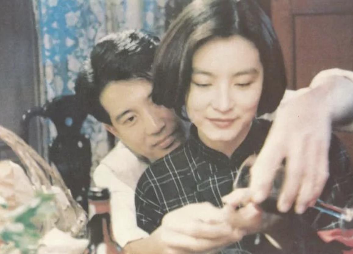 林青霞的故事_林青霞与粉丝的动人故事_林青霞六指琴魔动图