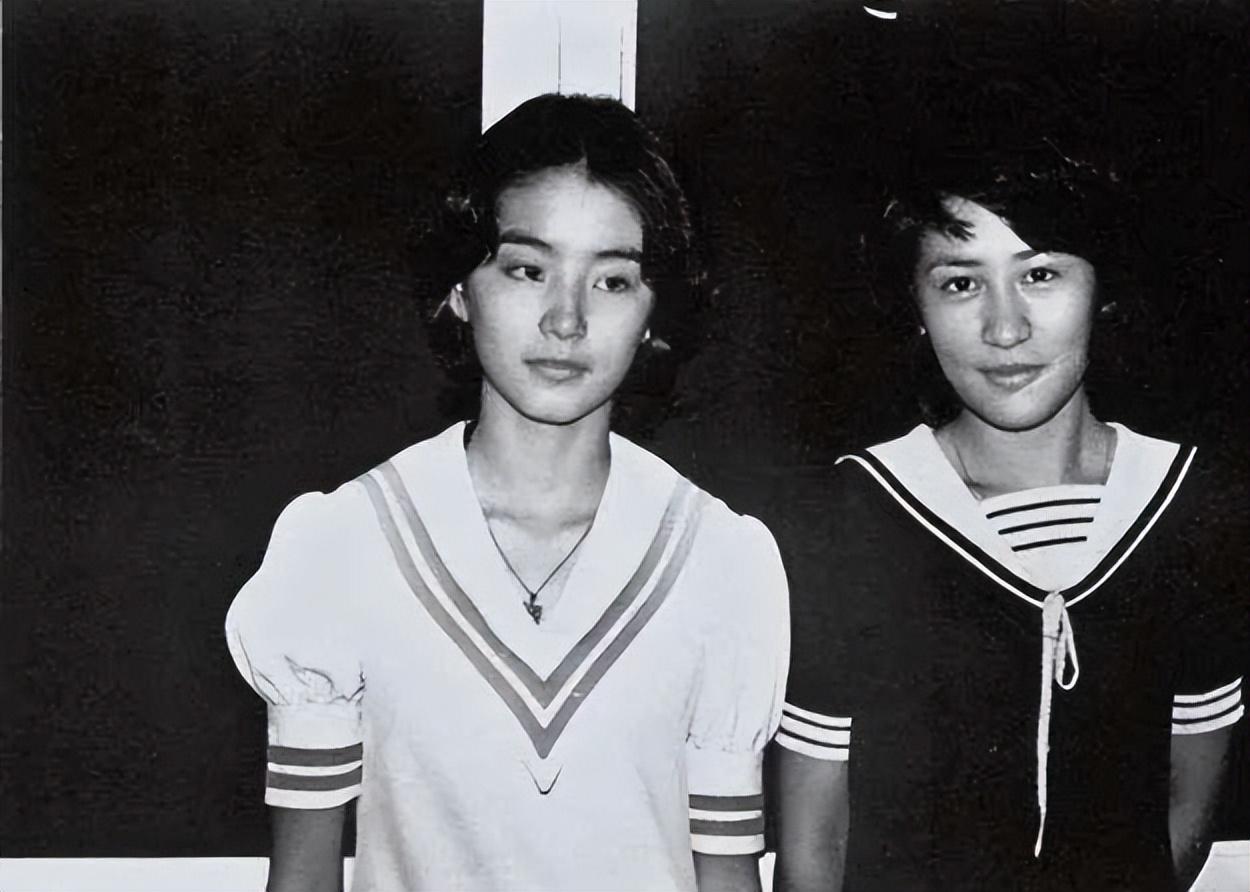 林青霞年轻动图_林青霞与粉丝的动人故事_爱丝人允儿薄丝