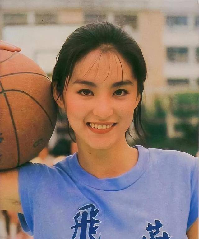 林青霞年轻动图_林青霞与粉丝的动人故事_林青霞的故事